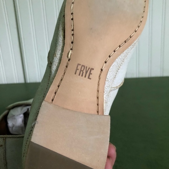 Frye Ashley NWT Slip On Shoes w Crackle Finish